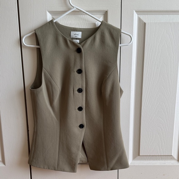 Aritzia Wilfred Regal Vest in Sundried Olive - Crepette - Picture 2 of 4
